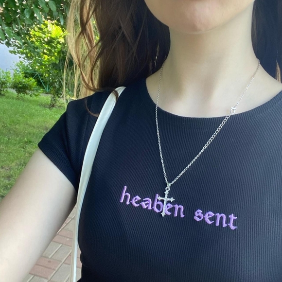 16" Crystal Cross Necklace 215 - Picture 2 of 8